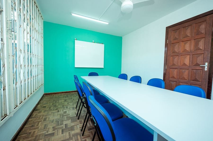 Ambiente interno da escola CWB Idiomas